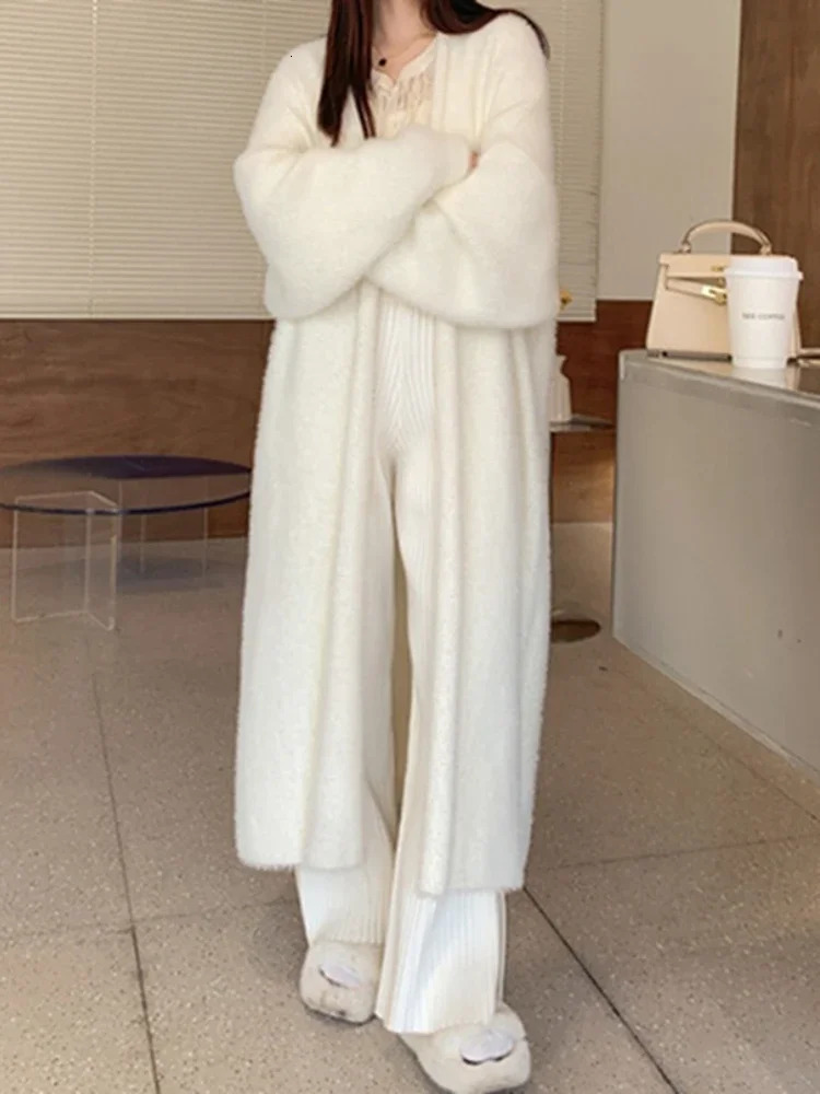 Elegant Vintage Knitted Coat Winter Soft Loose Jacket Korean Casual Autumn Winter Fur Cardigan Women Solid Color Long Sweaters 241017