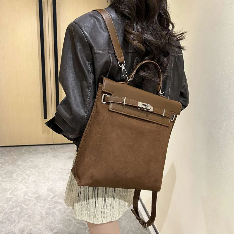 Fashion New Shoulder Bag Retro Panelled High Capacity Back Packs Leisure Versatile Handheld Backpack Winter Suede Bookbag Two Size BXP2410239 PTP5