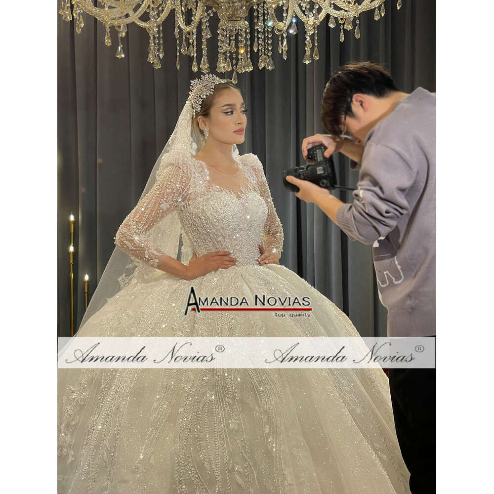 High quality lace Appliques Wedding Dress