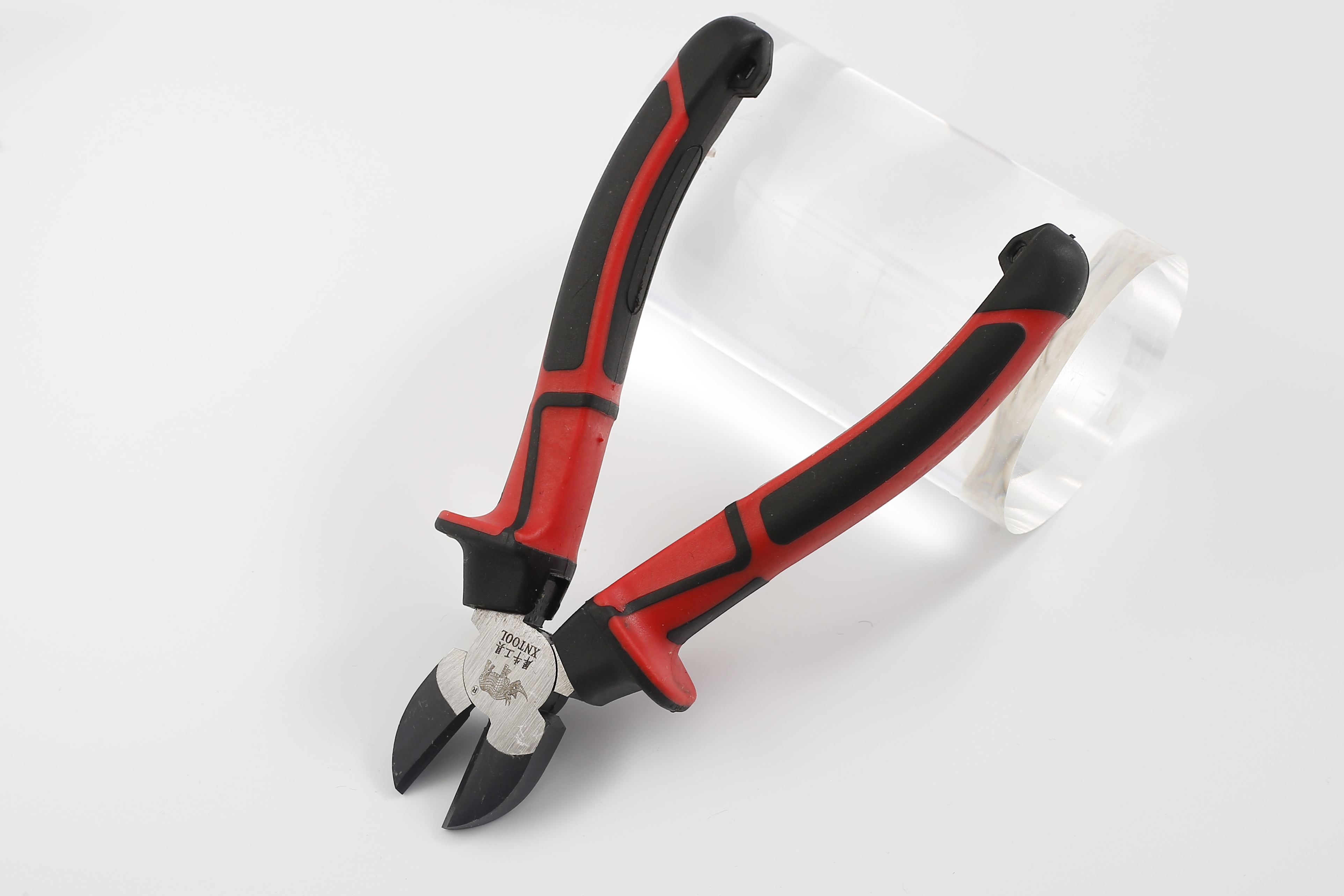 European pliers Red and black TPR with hook handle surface blackened and polished for precision treatment