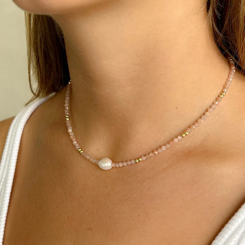 Natural Freshwater Baroque Pearl Necklace Fashionable Shining Crystal Necklace Natural Stone Jewelry 241017