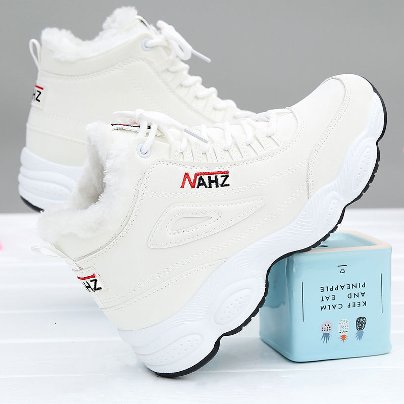 Cotton winter with velvet, high top fashionable casual flat white women, thick soled sports shoes for female students