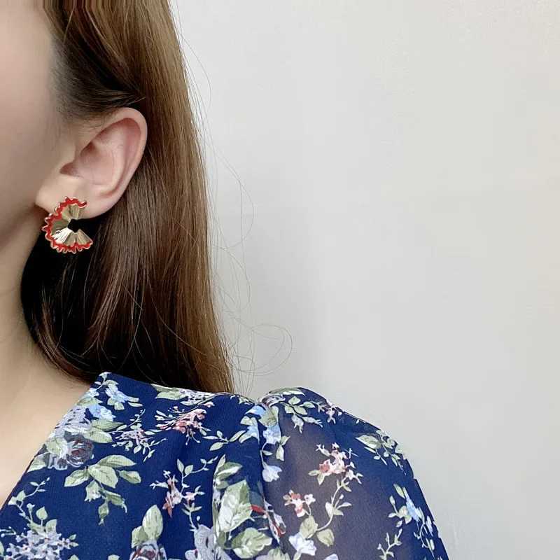 Korean Irregular Geometry Pencil Scraper Alloy Clip Earrings Non Perforated Jewelry Wholesale Funny Punk Ear Clip W241017