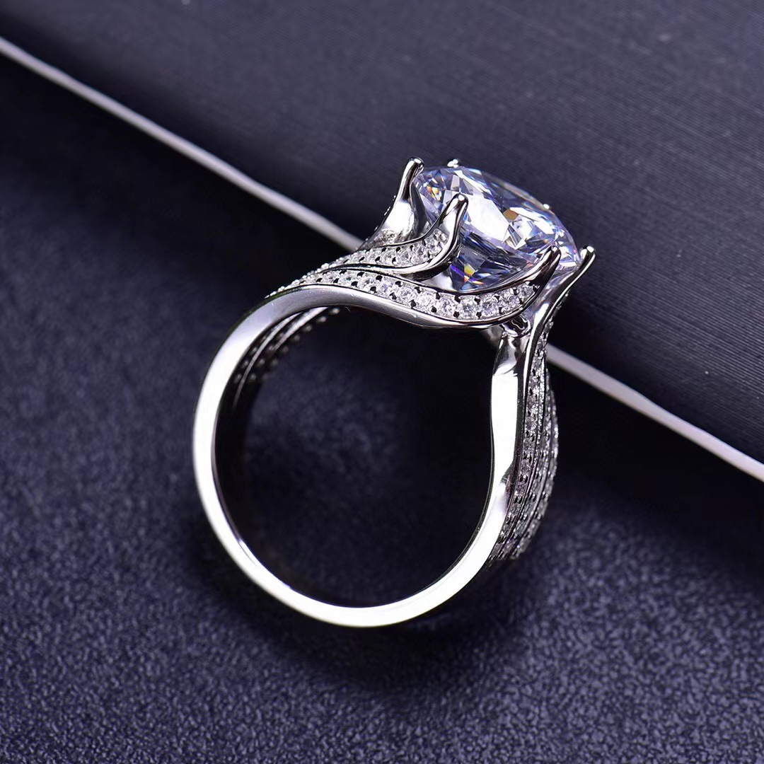 Solitaire Ring Women's Classic Six-claw Luxury Cluster wedding Ring Luxury 10mm Diamond Ring White Crystal Zircon Platinum Ring