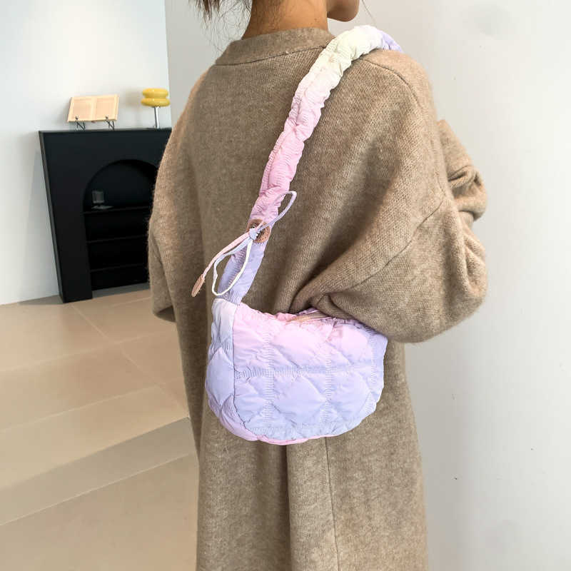 popular Instagram fashion bubble bag women's versatile commuting crossbody shoulder bag pleated cloud bag 241015