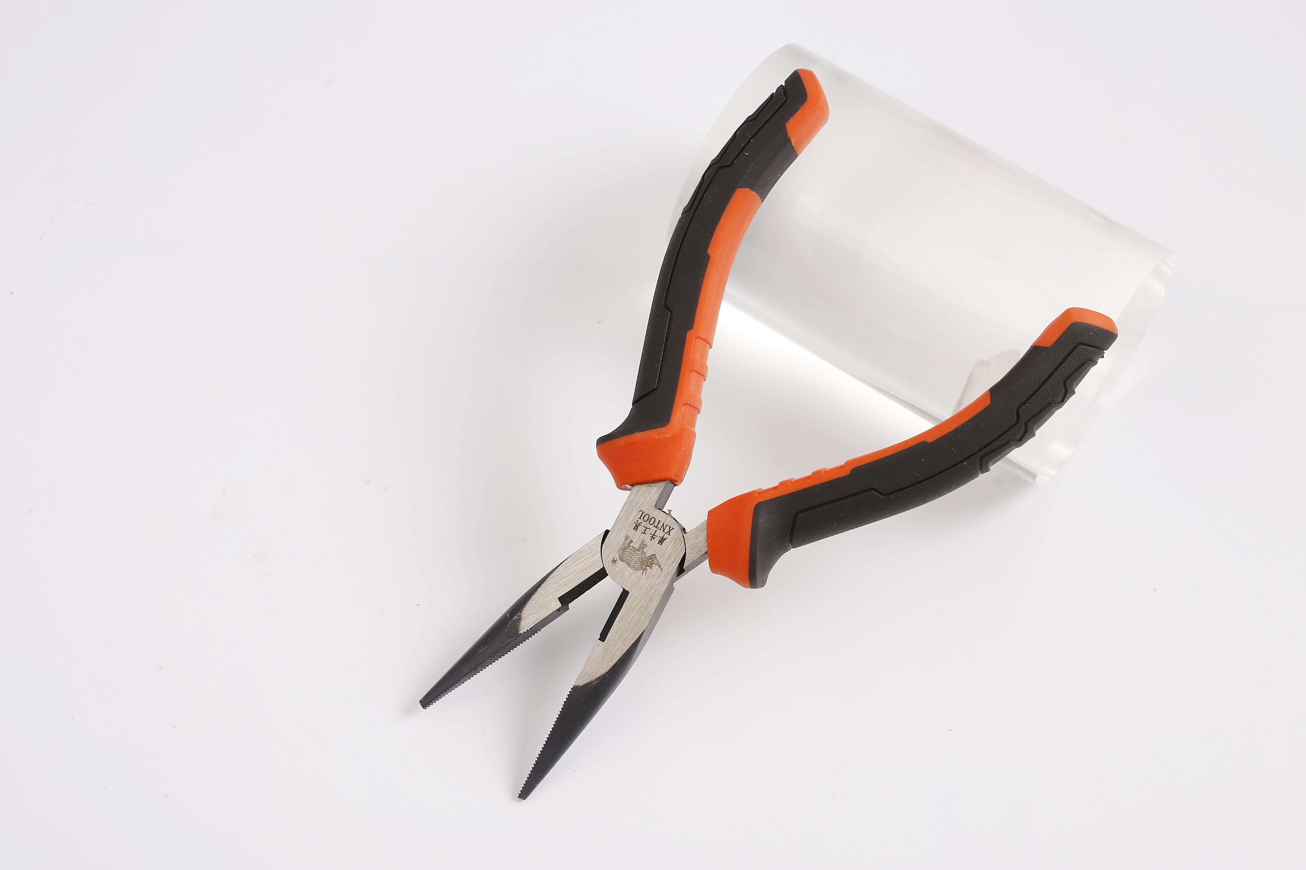 European pliers The surface of the red black TPR handle is treated with precision polishing after blackening