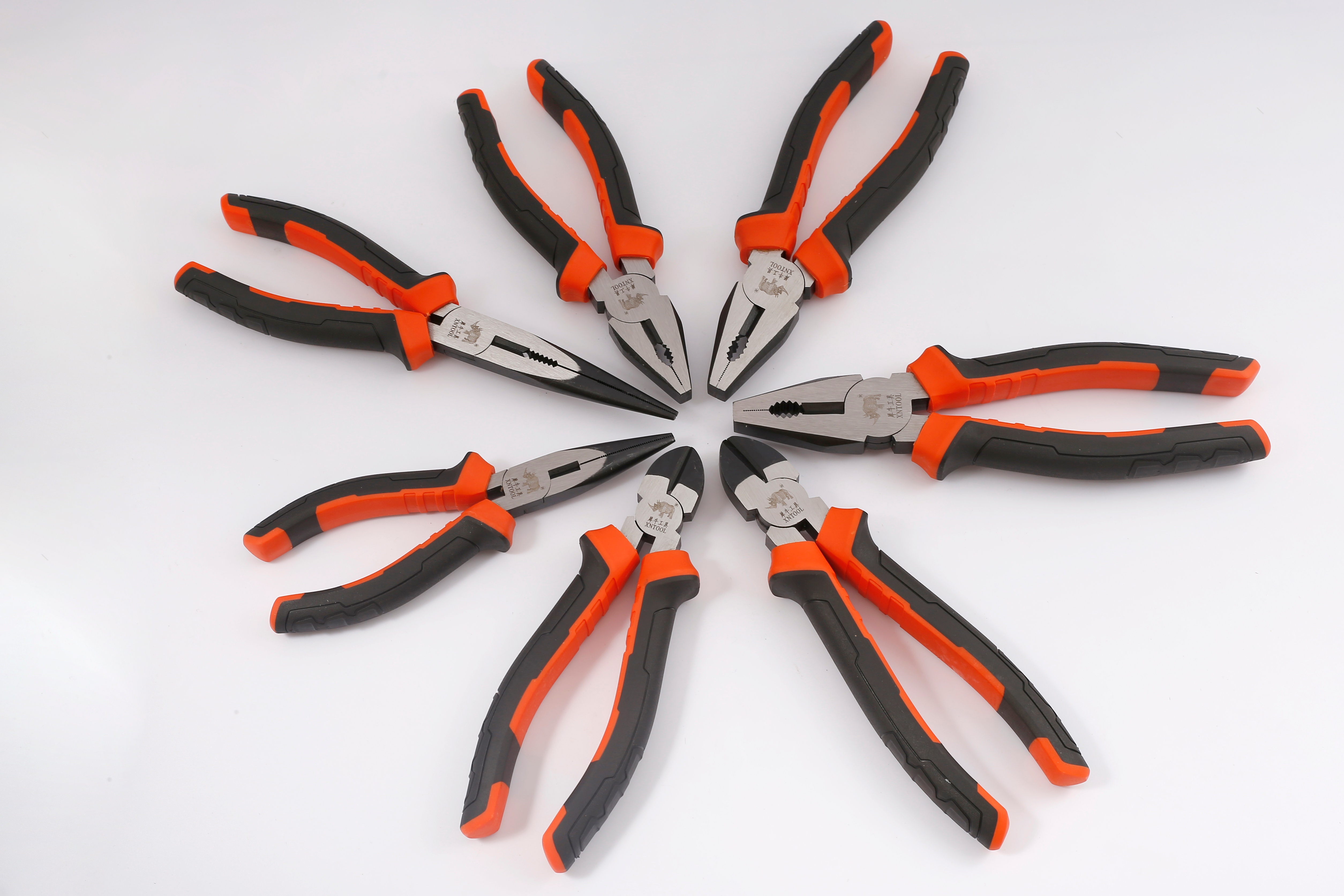 European pliers The surface of the red black TPR handle is treated with precision polishing after blackening