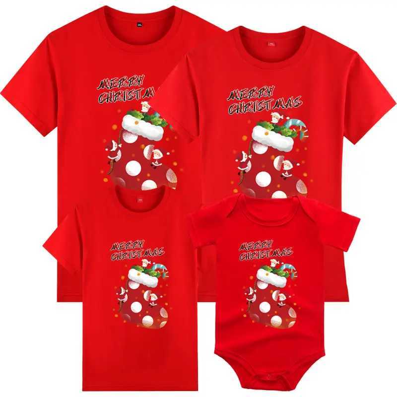 Christmas Family Watching Mom Dad Mom Daughter Son Christmas New Year Cotton Sweater Set Family Matching Clothes W241015