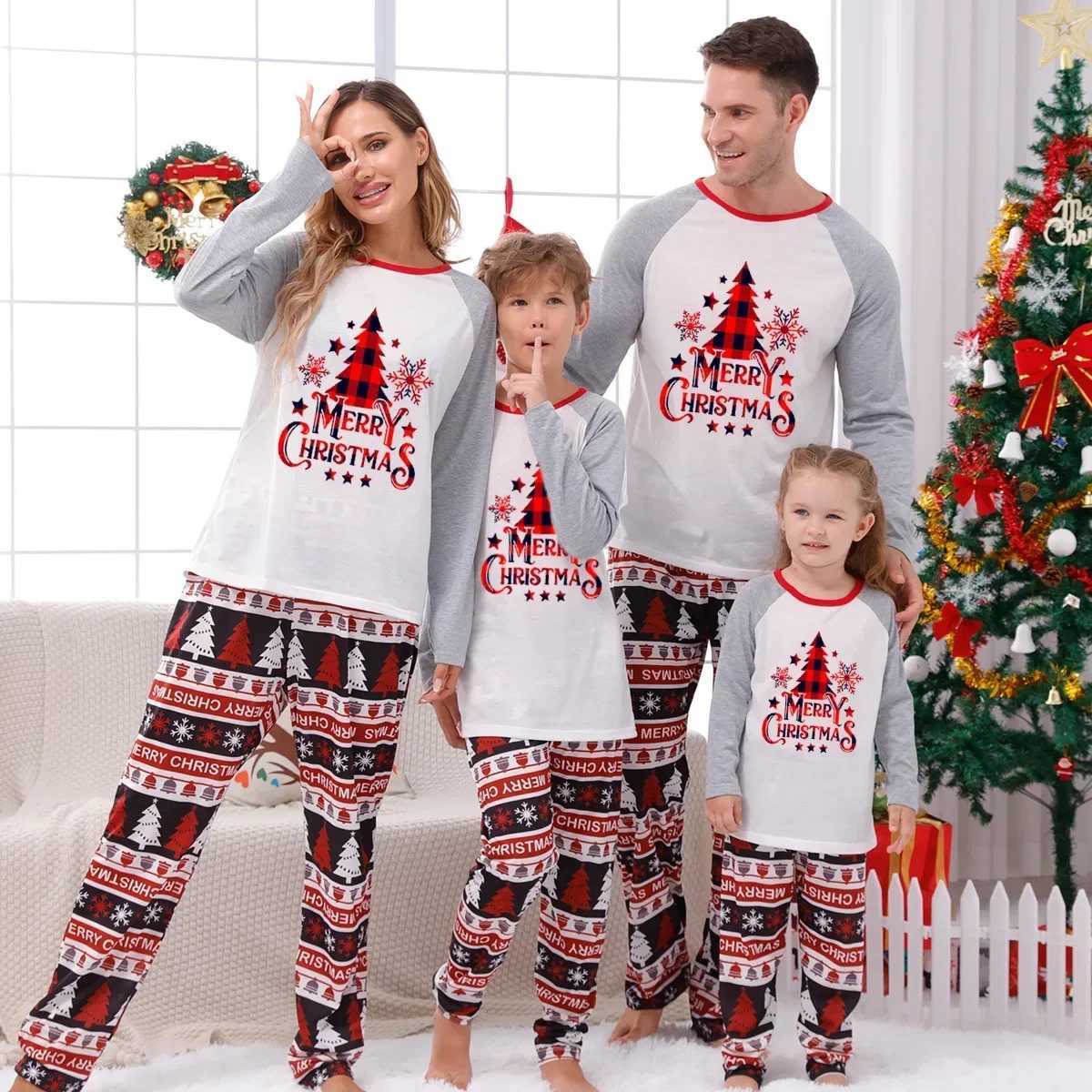 Christmas 2024 Christmas Tree allows printing matching clothing for families parents and children 2-piece sleepwear set sleepwear baby jumpsuit Pjs W2