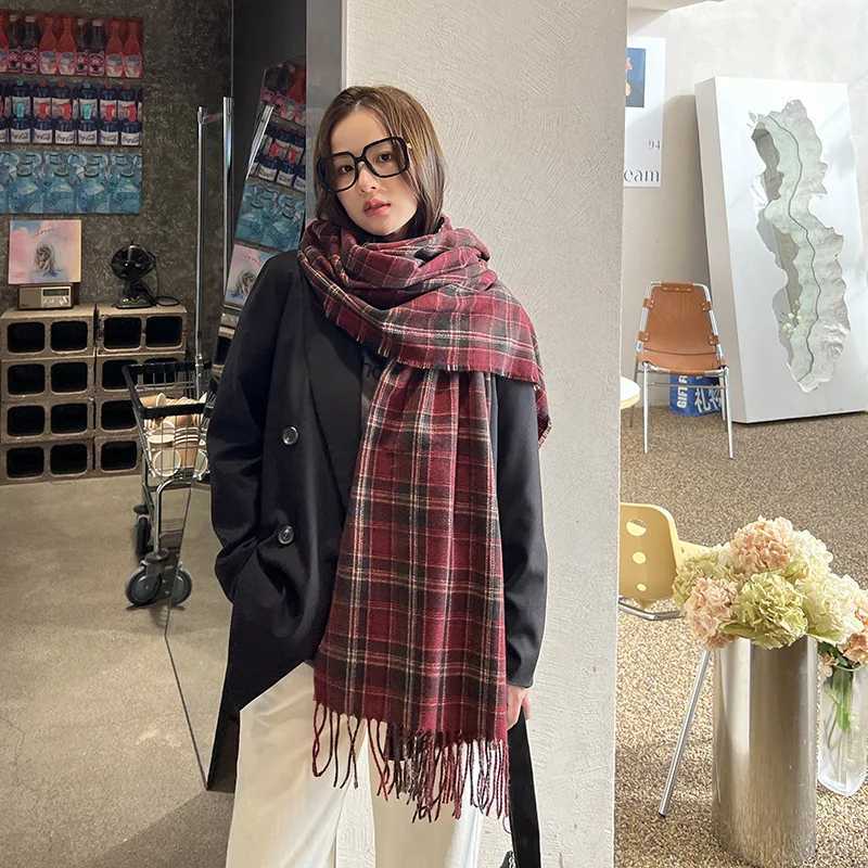Autumn Wenxin plaid elegant scarf winter striped casual preparatory style girl scarf Cfort warm retro thick shawl X241017