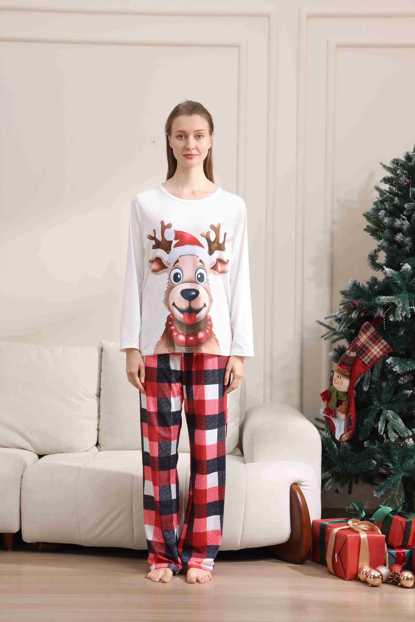 Christmas Pajamas Family Appearance Womens Boys and Girls Clothing Set Cartoon Elk Print Soft Cute Pajamas Christmas Gift New Years Clothing W241015