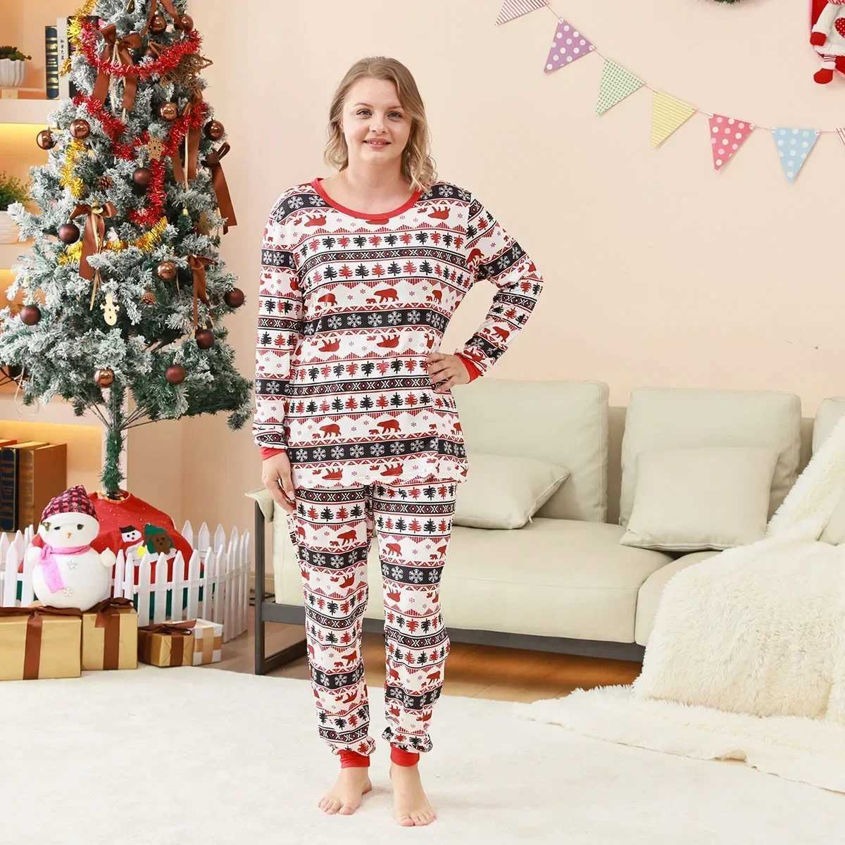 New Family Clothing Set Fully Printed Christmas Pajamas Soft and Warm Pajamas for Adults and Children Matching Clothing for Boys and Girls Pjs W241015