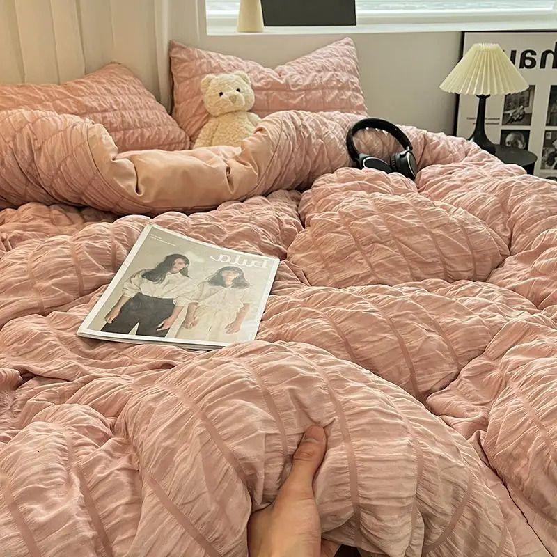 white pleated Seersucker down duvet cover with soft solid color bedding including bed sheets and pillowcases single large size 241016