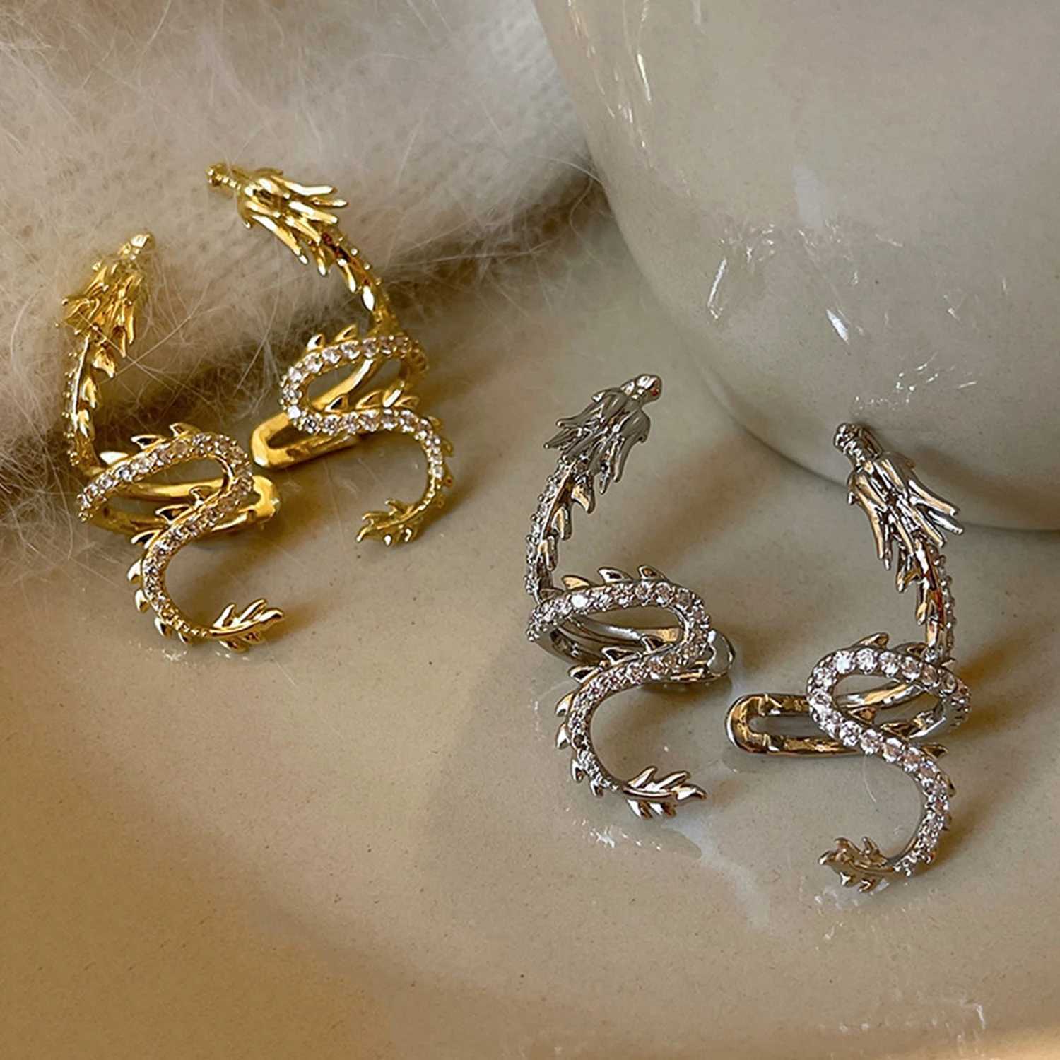 Unique design of dragon ear cuffs womens non perforated earrings personalized fashion punk metal cute cool ear clips jewelry gifts W241017