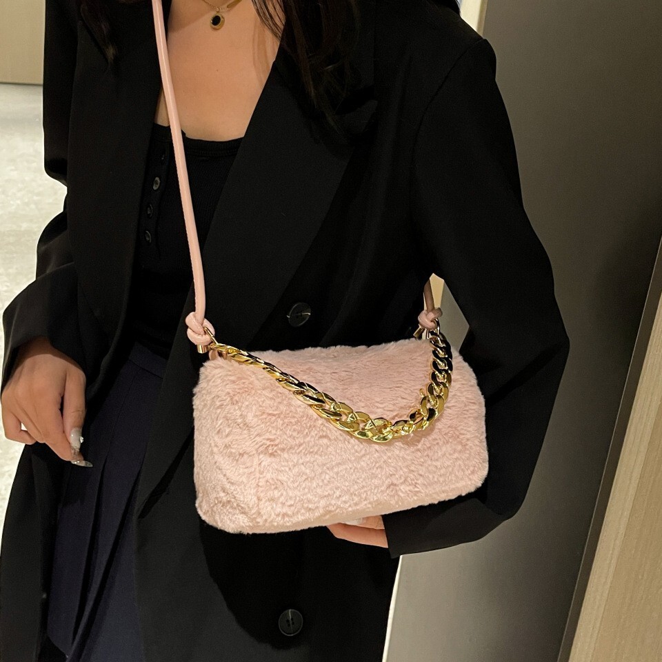 Fashionable fur winter new personalized armpit bag, single shoulder hand-held casual versatile chain women's bag
