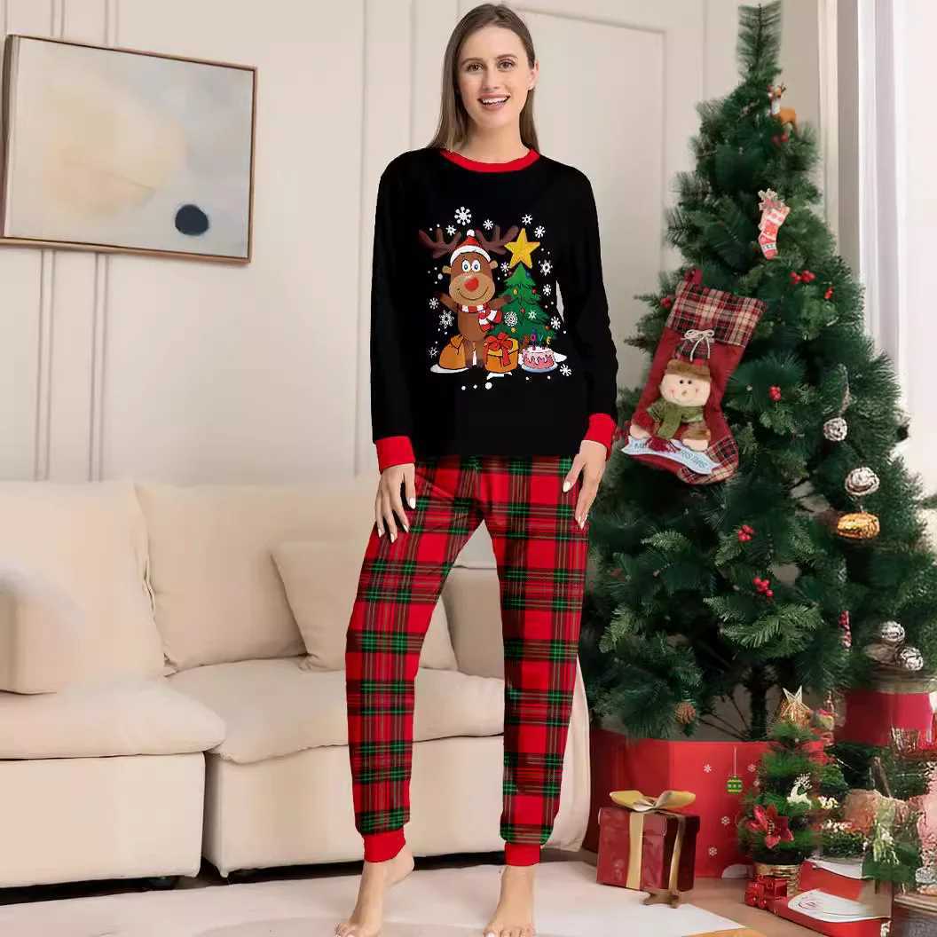 2025 Christmas Pajamas Family Adult Father Mother Child Baby Top Matching Set Christmas Appearance Pajamas Family Clothing Dog Clothing W241015