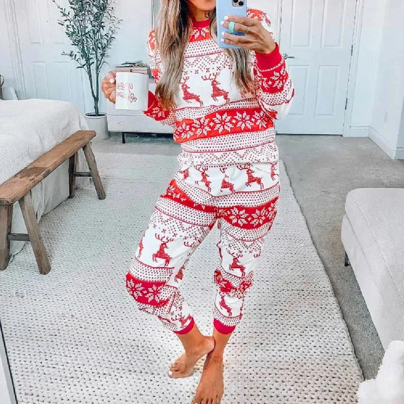 Merry Christmas All Over Print Pajamas Family Matching Outfits Women Men Boys Girls Clothing Sets Baby Romper Pjs Xmas Look 241017
