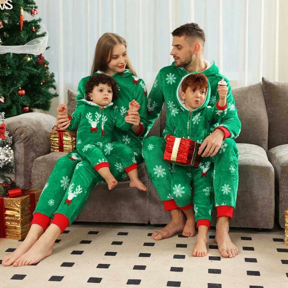New Winter Christmas Matching Set 2024 New Years Clothing Warm Thick Flannel Pajamas Zipper jumpsuit Christmas Home Appearance W241015