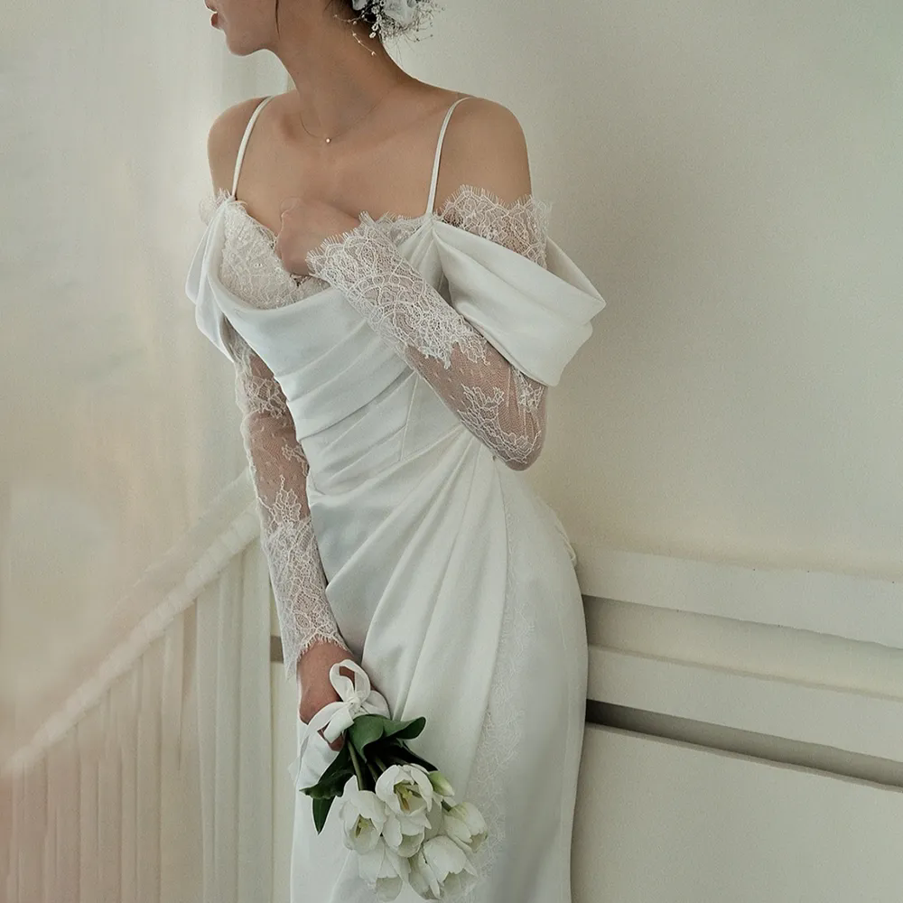 Korean Boho Lace And Satin A-Line Wedding Dress Sexy Spaghetti Side Split Long Sleeves Elegant Bridal Gowns Simple Corset Ivory Robe De Mariee