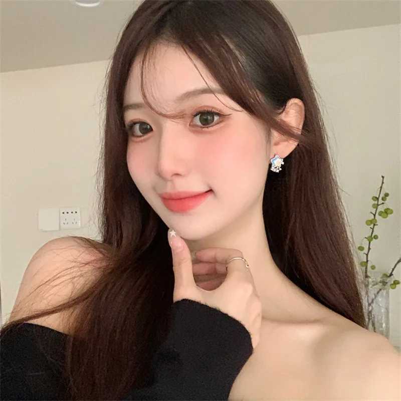 Niche Design Asymmetric Xingxing Pearl Earclip Earrings 2023 Blue Moon Star Clip Earrings Non Perforated Women W241017