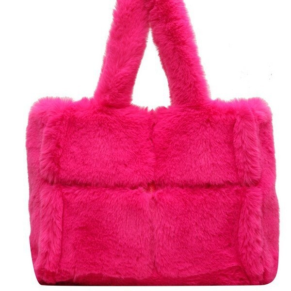 Plush velvet for women, large capacity new autumn and winter versatile shoulder with a plush commuting tote bag feeling