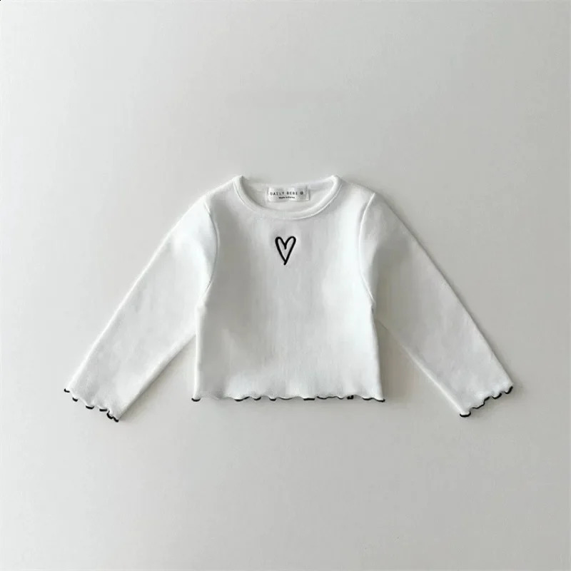 Korean Autumn Baby Long Sleeve TShirts Infant Girl Heart Print Tops Toddler Cotton Bottoming Shirts Children Clothes 241017
