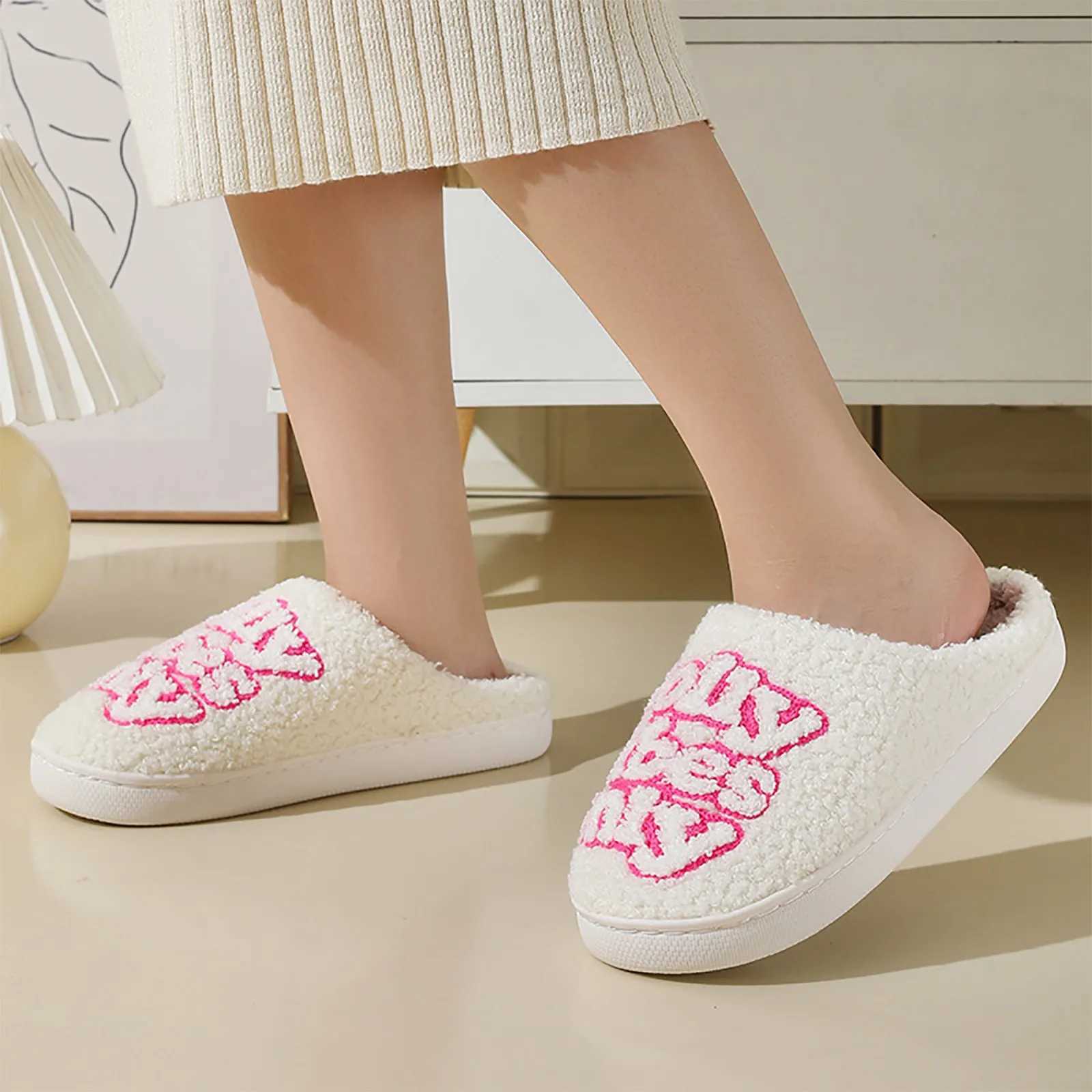 Womens winter slider Christmas sweet printed cotton warm fluffy slider household plush non slip womens comfortable sliderCL241017