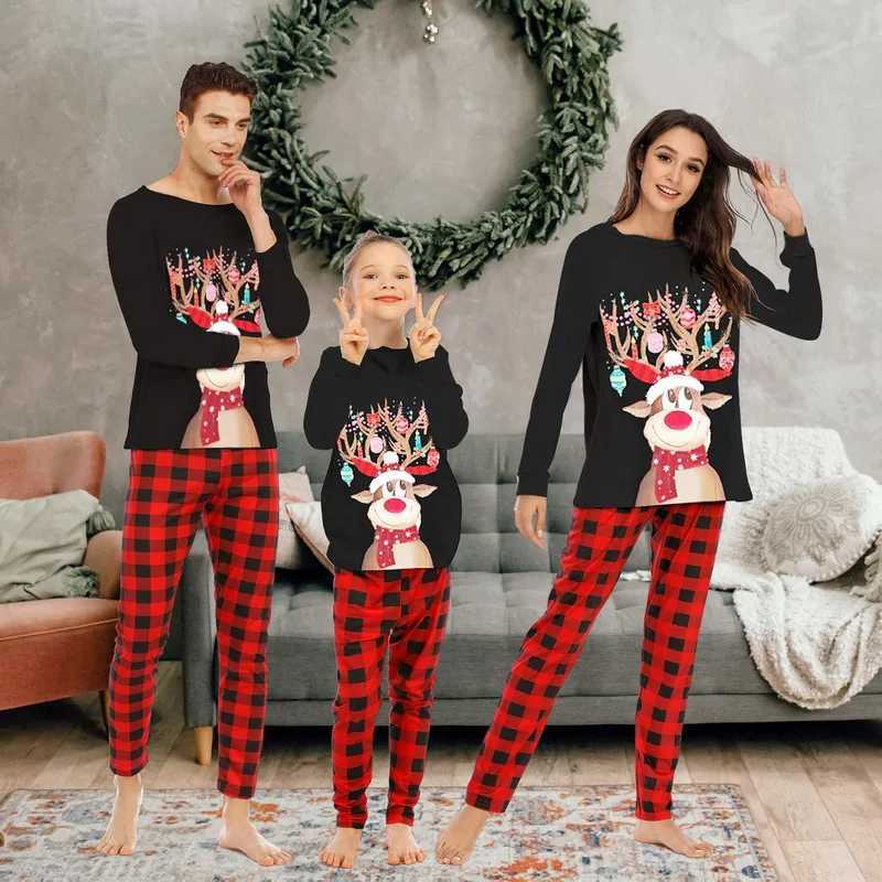 Christmas Pajamas Family Matching Set Christmas Tree/Hat Letter Top Flat Pants Adult Mother Children Pajamas Family Clothing W241015