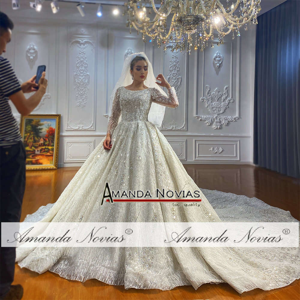 New Style Appliques Long Train Wedding Dress