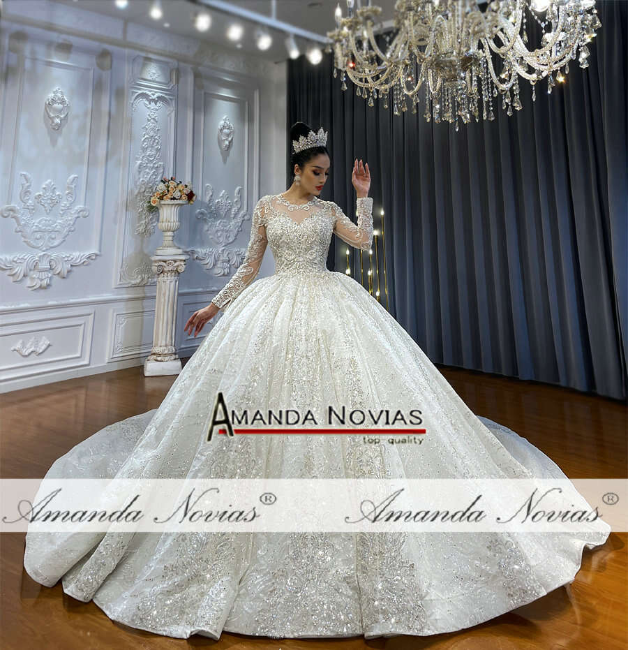 Lace Appliques Rhies Crystal Long Wedding Dress