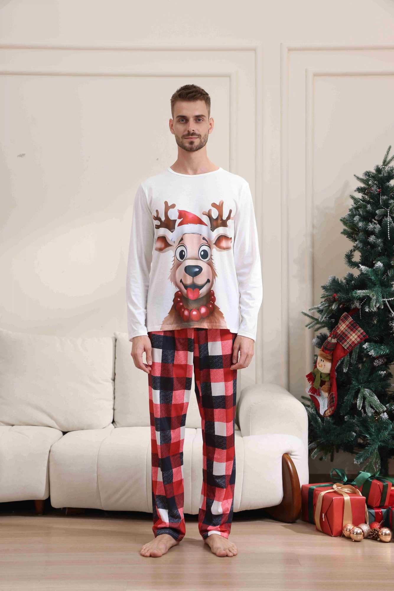 Christmas Pajamas Family Appearance Womens Boys and Girls Clothing Set Cartoon Elk Print Soft Cute Pajamas Christmas Gift New Years Clothing W241015