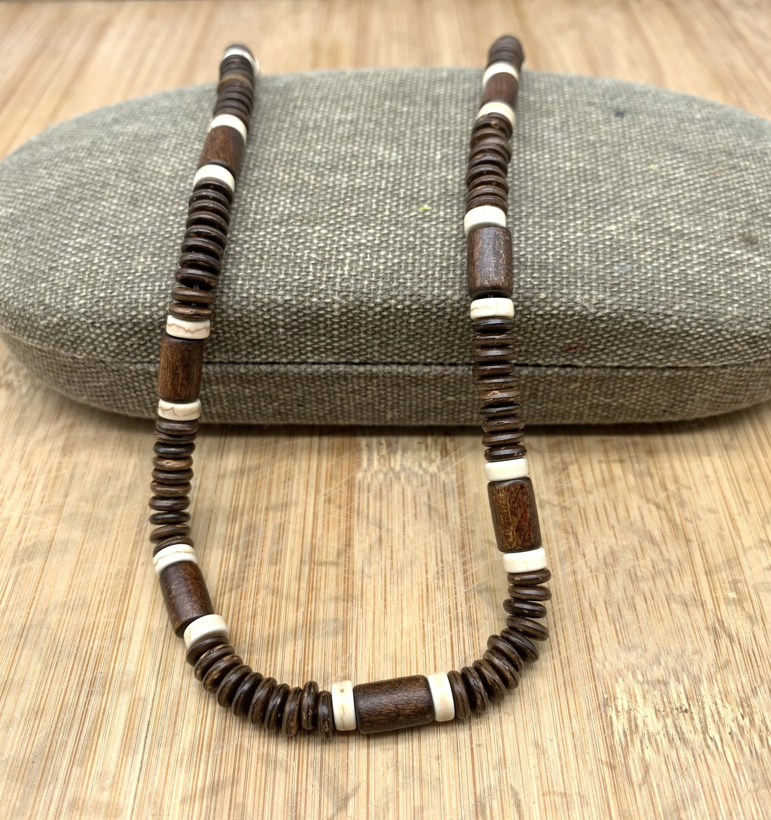 Natural Stone Retro Rural Bead Necklace Natural Coconut Shell Surfing Natural Tiger Eye Necklace Mens Tribal Gift 241017