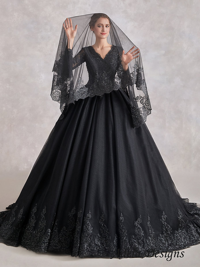 Black Vintage V Neck Long Sleeve A-Line Wedding Dresses Appliques Sweep Train Princess Wedding Gown Vestidos De Noiva