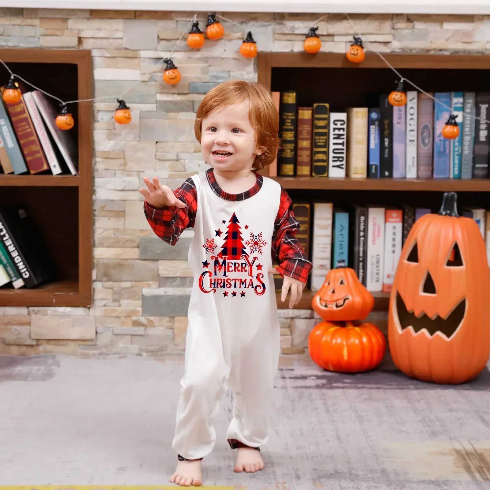 2024 New Family Christmas Pajama Set Plain weave Parent Child Matching Set Baby Boy Girl Clothing Family Clothing Christmas Appearance Gift W241015
