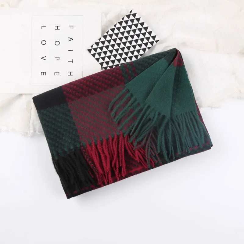 Fashionable Christmas style checkered scarf used for retro trends imitating cashmere warm tassel scarf shawl clothing accessories X241017