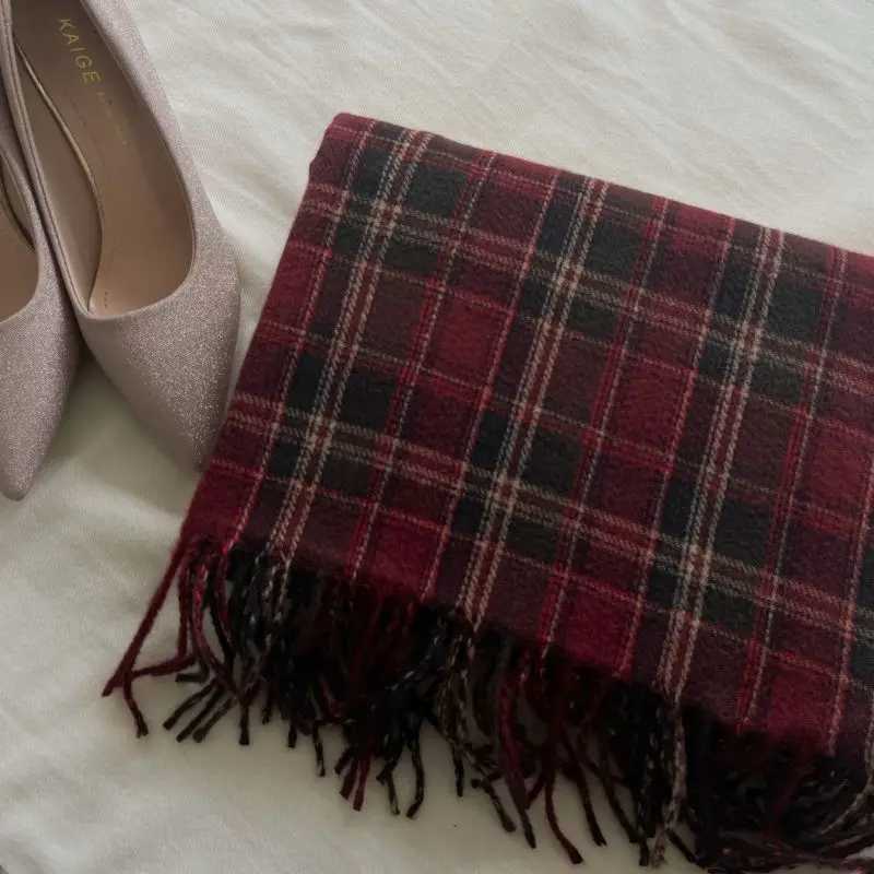 Autumn Wenxin plaid elegant scarf winter striped casual preparatory style girl scarf Cfort warm retro thick shawl X241017