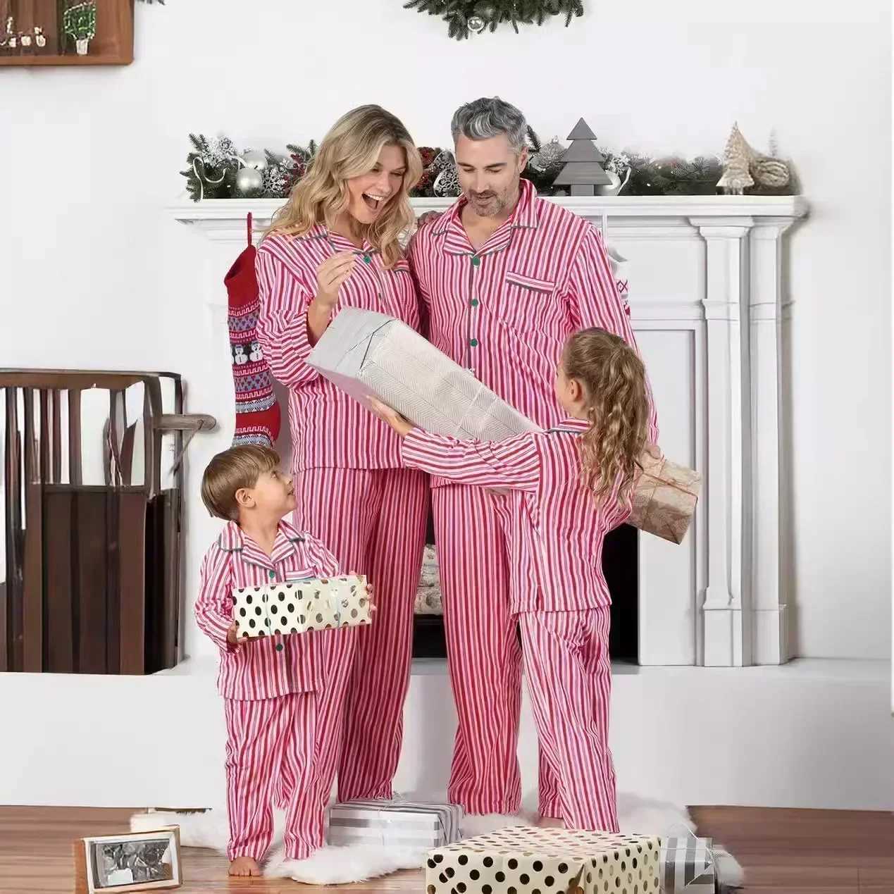 Family Christmas Pajama Set Striped Printed Mother and Child Matching Clothing Button Shirt+Trouthers Childrens Clothing Christmas Appearance Pajamas 