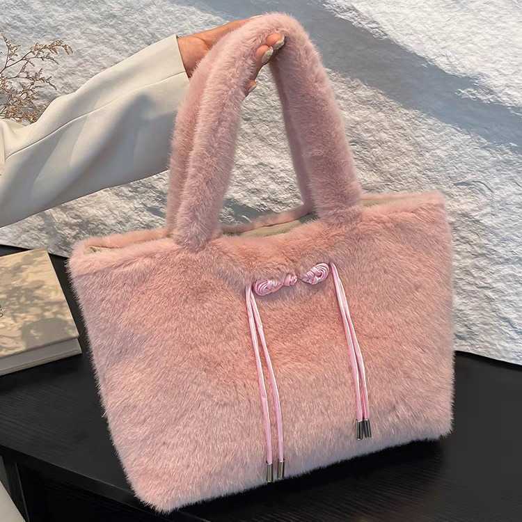 Underarm Plush Bag Women Korean Fashion Trend Large Capacity Tote Bag Cute Girl Single Shoulder Bag 241015