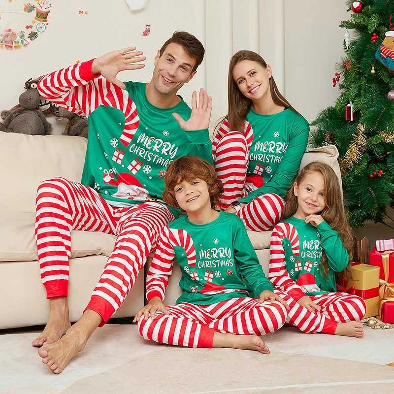 2024 Family Matching Christmas Pajama Set for Adults and Children Same Clothing Christmas Pajamas for Mother and Child Clothing W241015