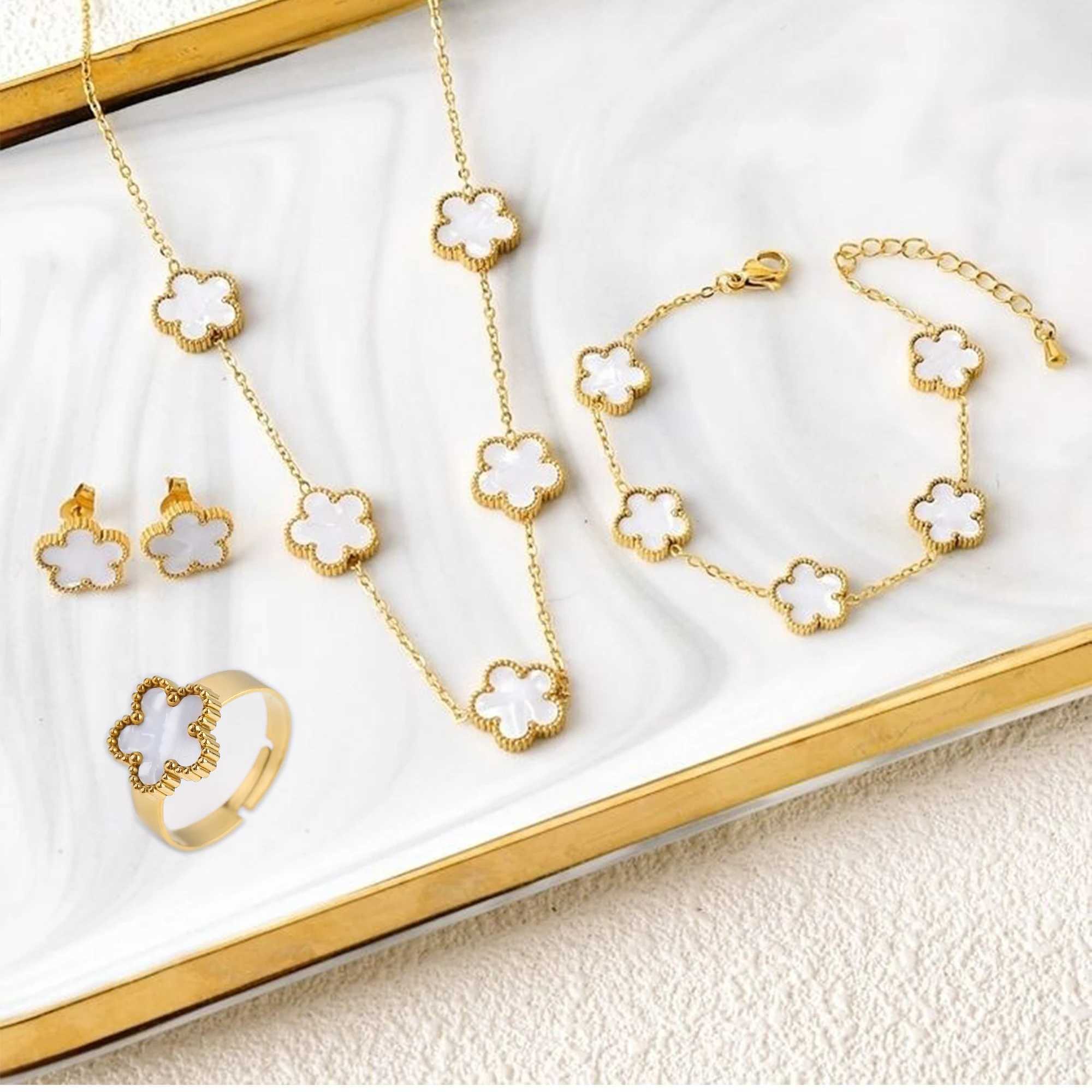 Earrings Necklace 4 bracelets necklaces earrings rings stainless steel five leaf flower jewelry set classic womens new fashion clover H241016