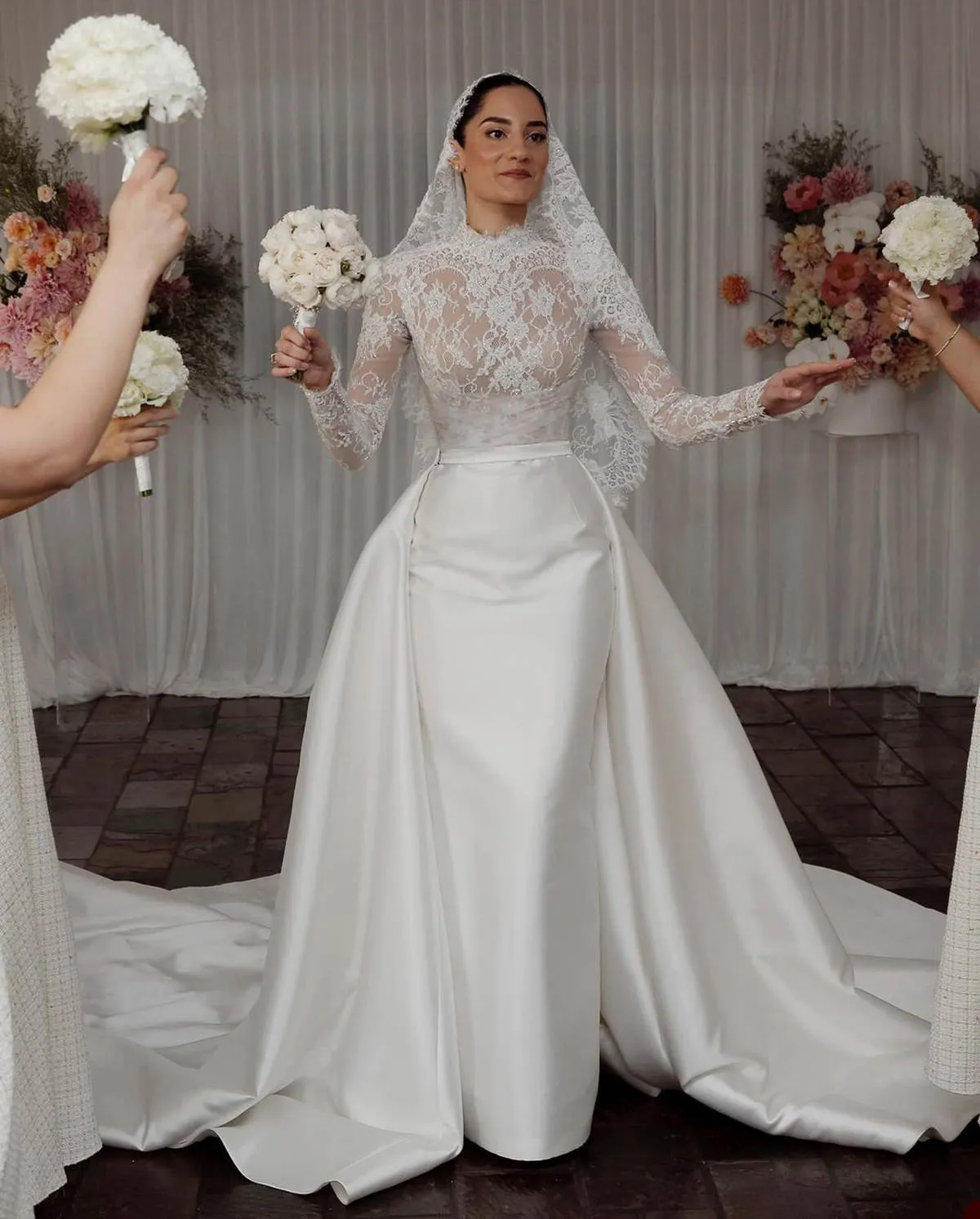 Luxurious Plus Size Mermaid Wedding Dresses 2025 Lace High Neck Long Sleeve Bridal Gowns Illusion Sweep Train Custom Made Dress D0313