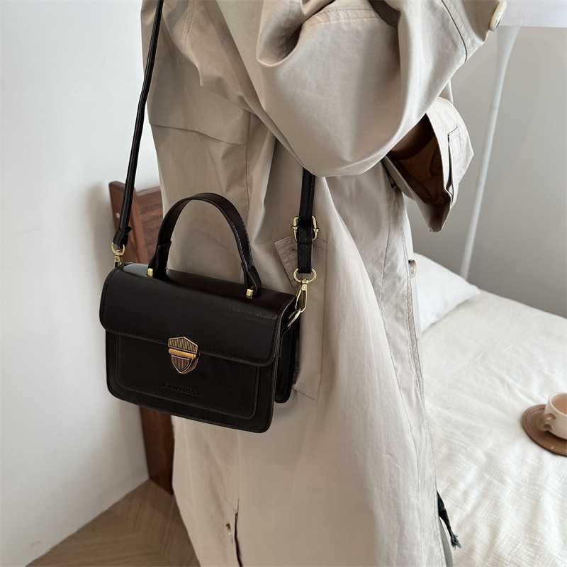 2024 New Style Womens Bag with High Quality Versatile Fashion Single Shoulder Crossarm Exquisite Underarm Commuter Handbag Y241017
