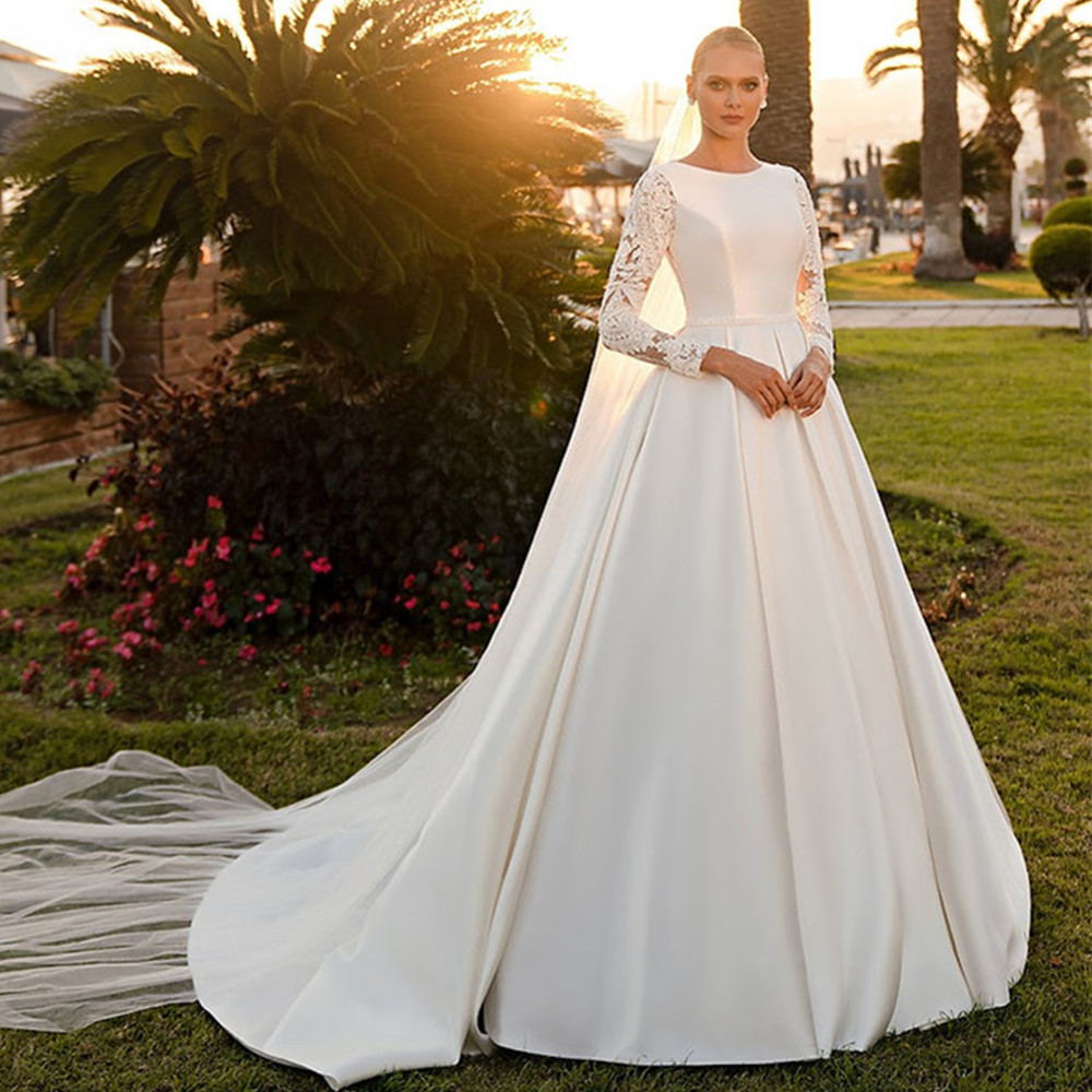 Boho Vintage A-Line Wedding Dresses Scoop Neck Lace Appliques Satin Ruched Womens Dresses Long Sleeves Bride Dresses Vestidos Para Mujer