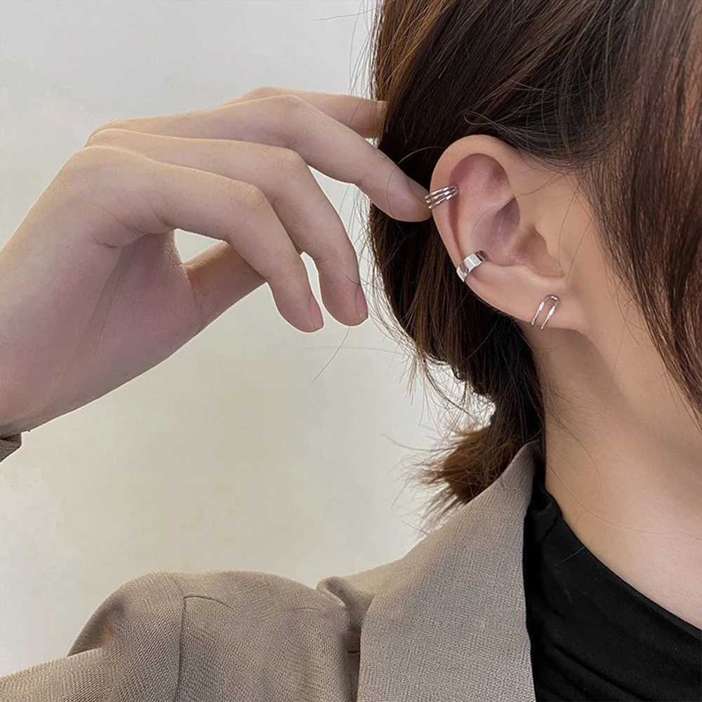 3 fashionable and simple cross clip earrings suitable for women cute gold silver punk ear clips no perforated jewelry W241017