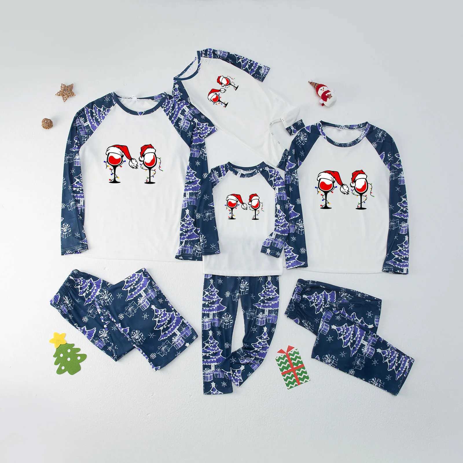 Christmas pajamas family matching set cartoon print blue patch work 2-piece pajamas set baby jumpsuit casual loose sleepwear W241015