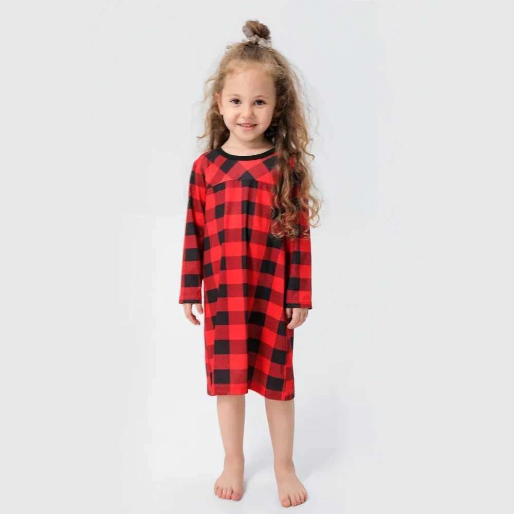 2024 Christmas Womens Boys and Girls Matching Set Plain Full Set Pajama Set Soft and Cute Pajama Home Appearance Pajama W241015