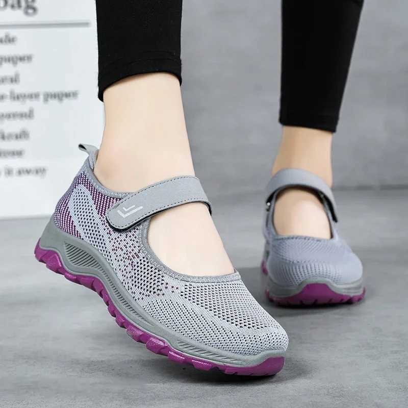 Summer womens casual shoes high-quality platform soft soled outdoor hiking shoes lightweight and anti slip fitness sports shoes Y241017