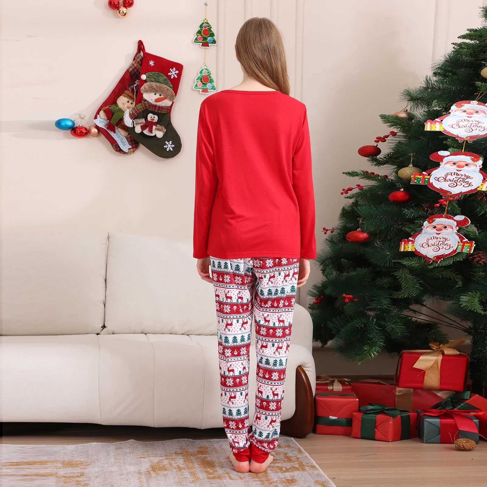 New 2024 Alphabet Printing Christmas Pajama Set for Mother Daughter Father Son Matching Set Soft Home Clothes 2-piece Set Pajama Home Appearance W2410