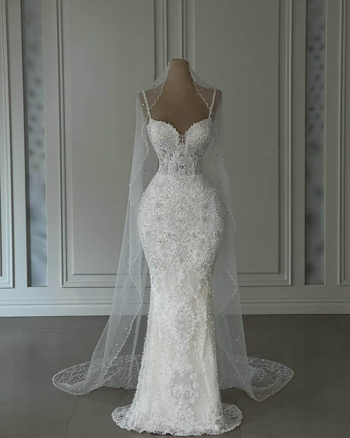 Luxury Mermaid Wedding Dress Appliques Pearls Beading Sweetheart Neck Bride Gowns Beaded Sleeveless Bridal Dresses Custom Made