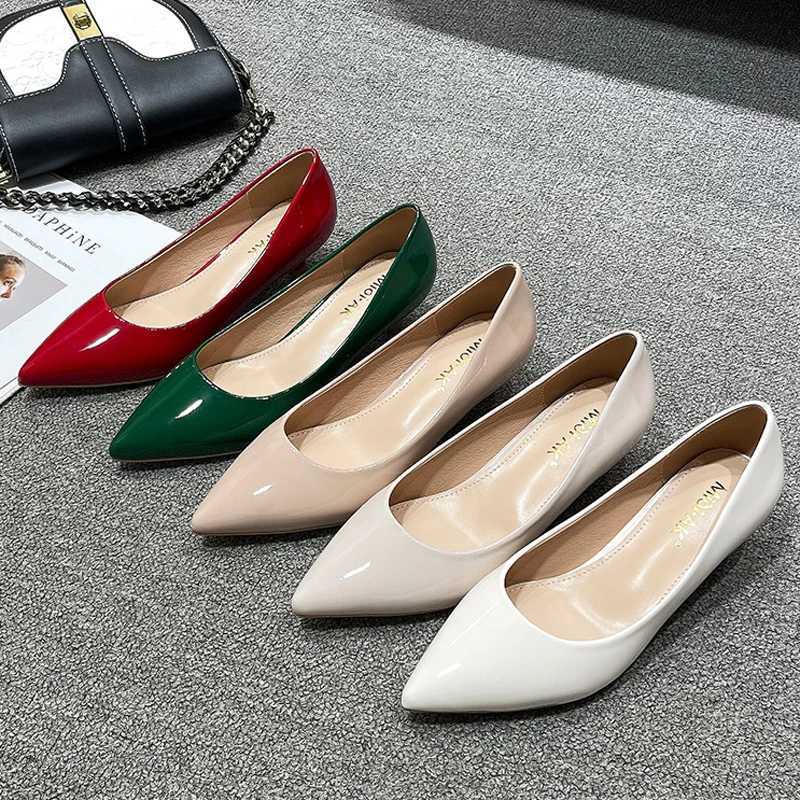 Womens kitten high heels short shiny leather pump low high heels womens work shoes OL elegant bridal wedding tower Y241017
